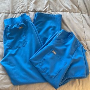 FIGS!! Set of medium scrubs 💙